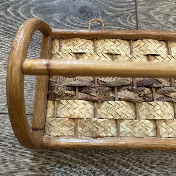 Vintage Brown  Wall Hanging Wicker Bathroom Hand Towel Bar Holder Rattan EUC - Picture 3 of 5
